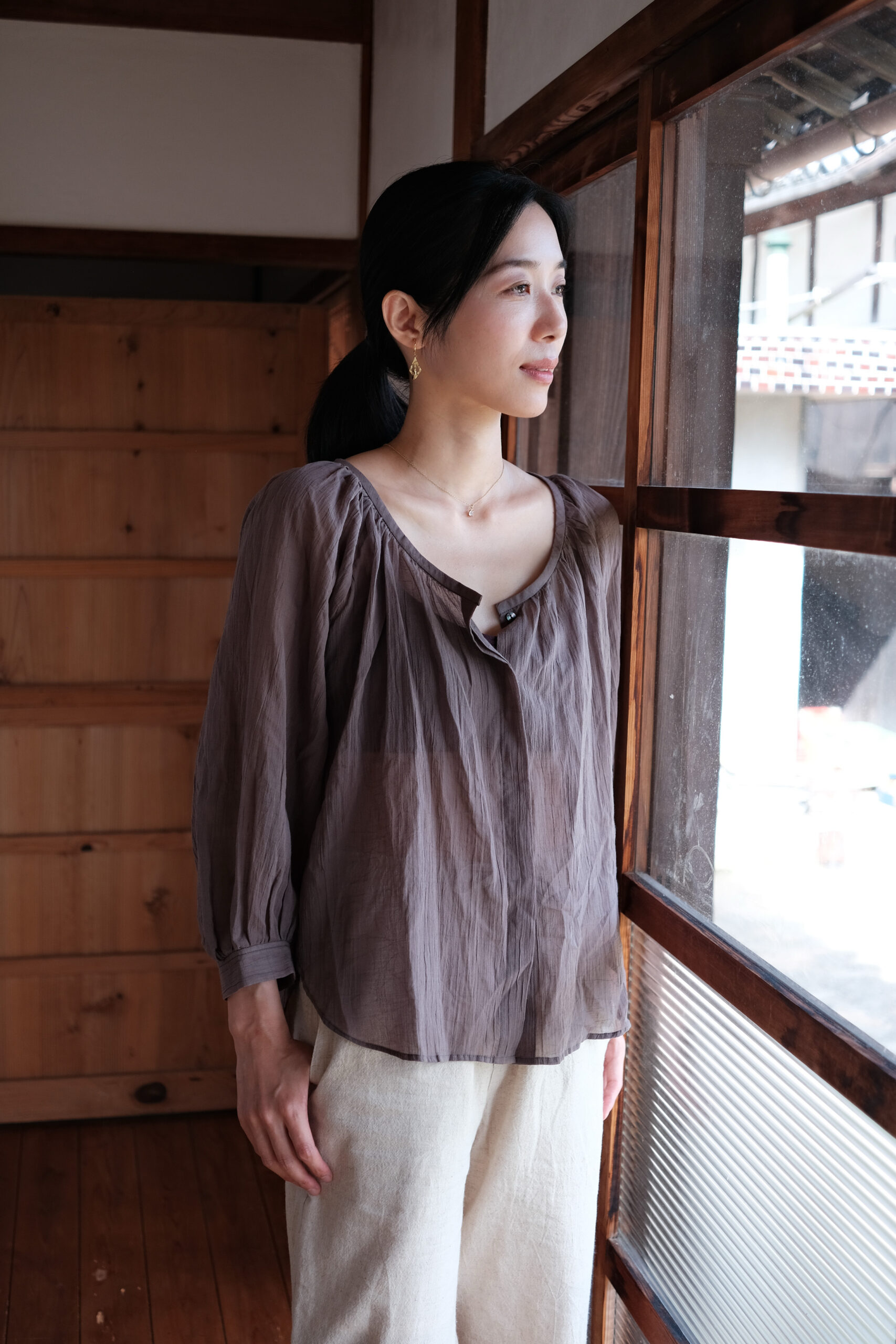 Voile cotton shirt blouse (soft brown) - 画像 (6)