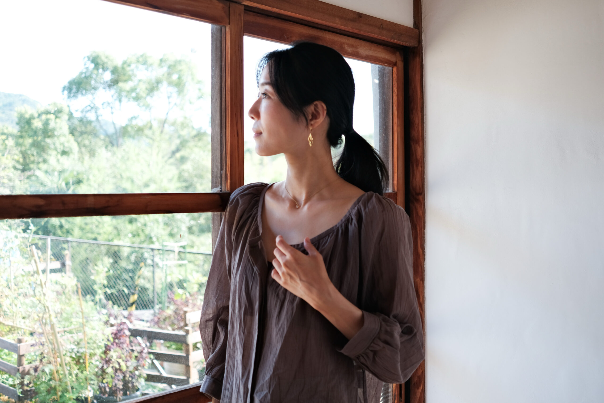 Voile cotton shirt blouse (soft brown) - 画像 (7)