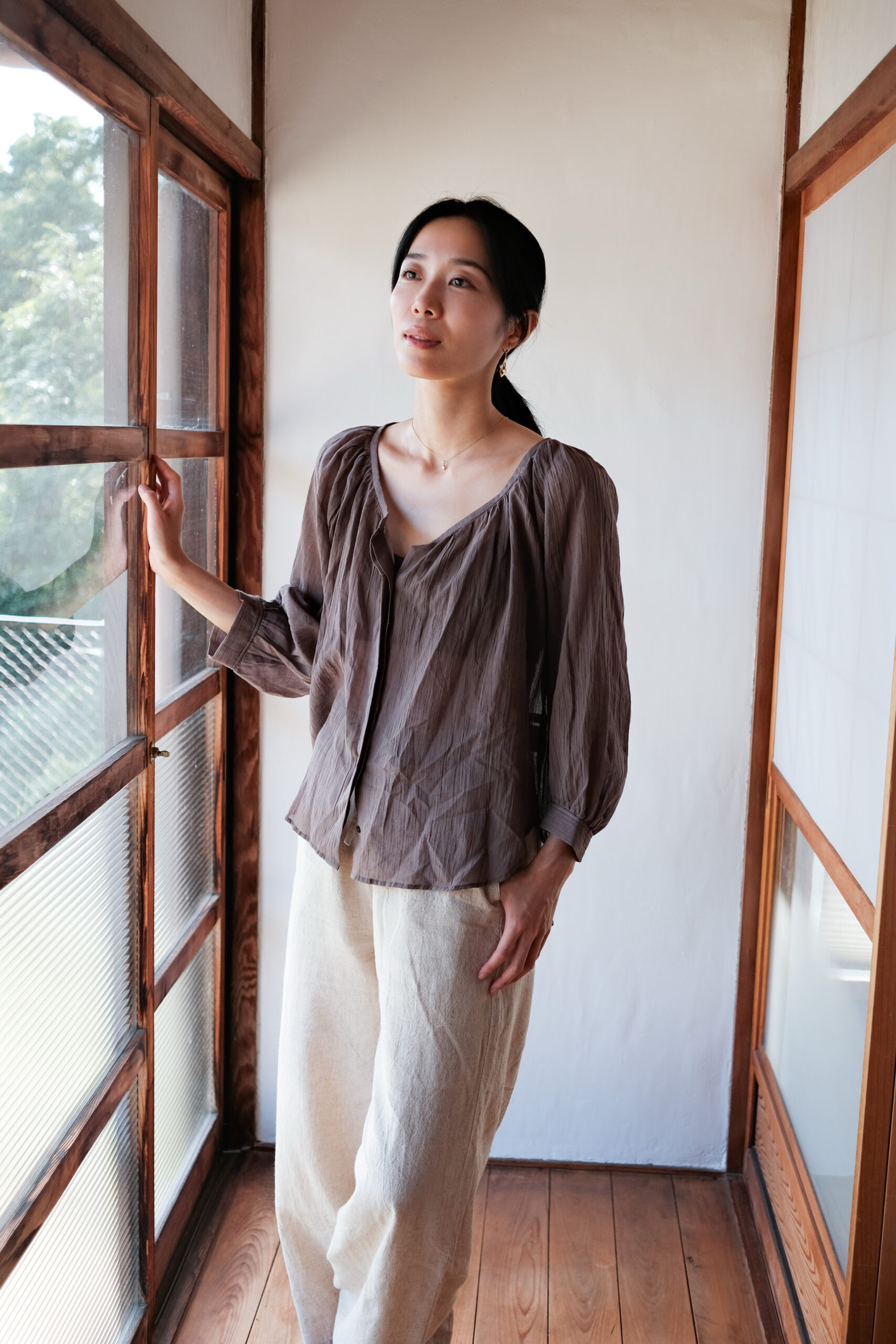 Voile cotton shirt blouse (soft brown) - 画像 (4)